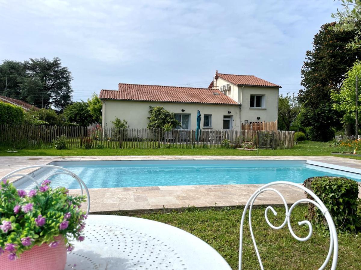 Aux Lagerstroemias Vila Bergerac Exterior foto